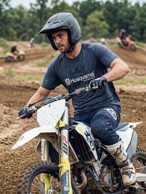 Husqvarna Men’s Short-Sleeve Logo Tee — Charcoal Navy
